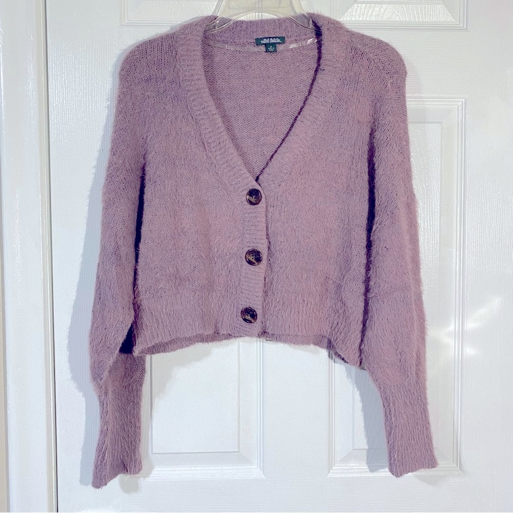 Wild Fable Fluffy women’s Lavender Cropped Button Up Sweater size Medium. NWOT